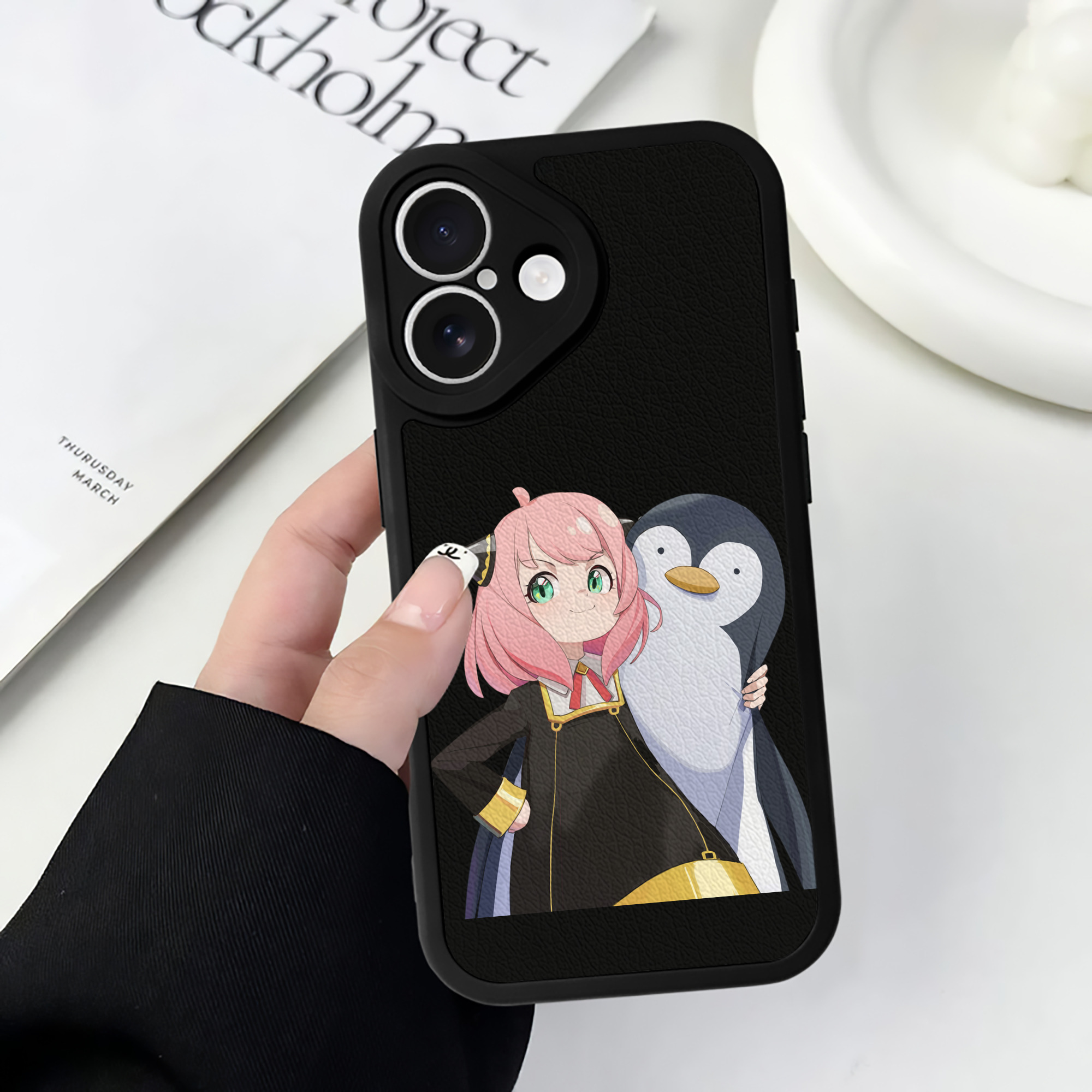 （画像用） SPY×FAMILY间谍家家酒 【iPhone 16シリーズ対応】シリコンスマホケース（レザー調） 材質：シリコン